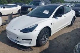 Tesla, Model 3