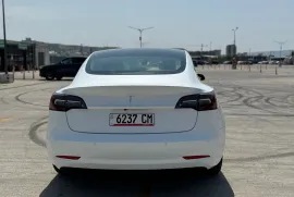 Tesla, Model 3
