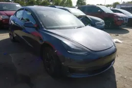 Tesla, Model 3