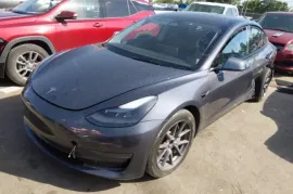 Tesla, Model 3
