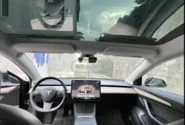 Tesla, Model 3