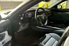 Audi, E-TRON