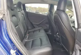 Tesla, Model 3
