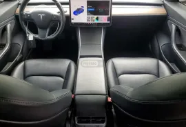 Tesla, Model 3