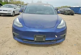 Tesla, Model 3