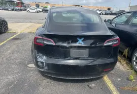 Tesla, Model 3