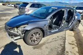 Tesla, Model 3