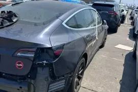 Tesla, Model 3