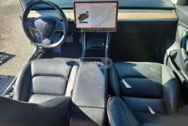 Tesla, Model 3