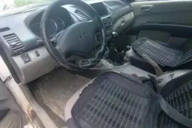 Mitsubishi, L200