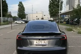 Tesla, Model 3