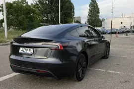 Tesla, Model 3