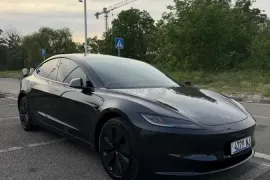 Tesla, Model 3