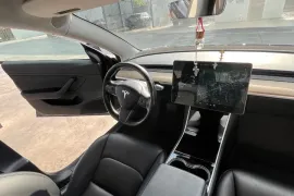 Tesla, Model 3