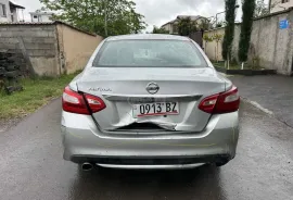 Nissan, Altima