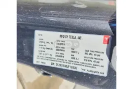 Tesla, Model 3