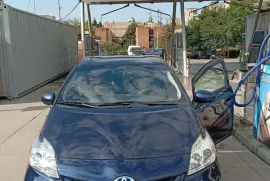 Toyota, Prius