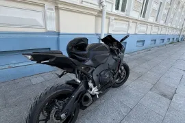 Honda, Cbr 1000 RR/RA Fireblade