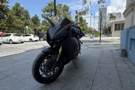 Honda, Cbr 1000 RR/RA Fireblade