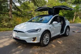 Tesla, Model X