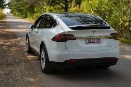 Tesla, Model X