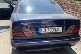 Mercedes-Benz, E CLASS, E 220