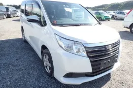 Toyota, Noah