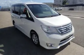 Nissan, Serena