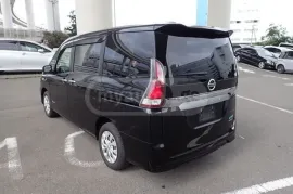 Nissan, Serena