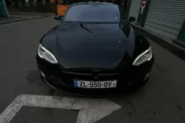 Tesla, Model S