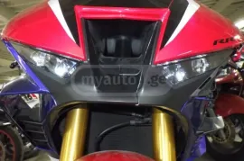 Honda, Cbr 1000 RR/RA Fireblade