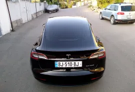 Tesla, Model 3