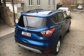 Ford, Escape