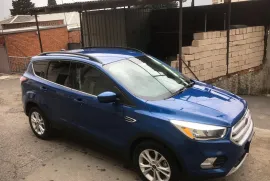 Ford, Escape