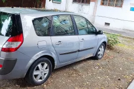 Renault , Scenic