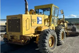 Komatsu, GD705