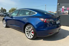 Tesla, Model 3