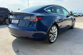 Tesla, Model 3
