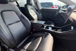 Tesla, Model 3