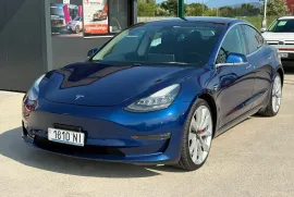 Tesla, Model 3