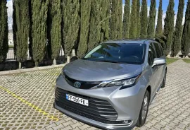 Toyota, Sienna