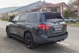 Toyota, Sequoia