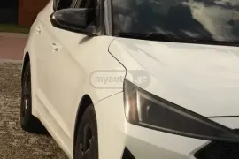 Hyundai, Elantra