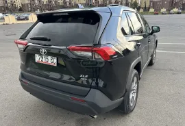 Toyota, RAV4