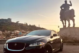 Jaguar , XJ