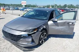 Hyundai, Elantra
