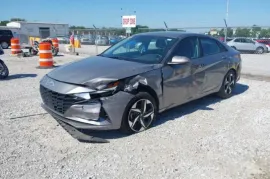Hyundai, Elantra