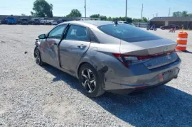 Hyundai, Elantra