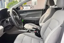 Hyundai, Elantra