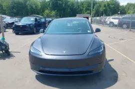 Tesla, Model 3